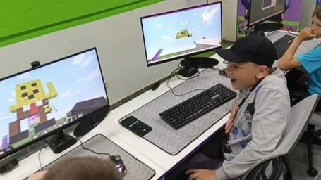 Робот-художник 🐢 Робот-художник 🐢