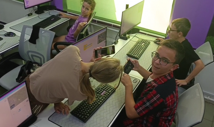 Танк едет, башня крутится, код работает